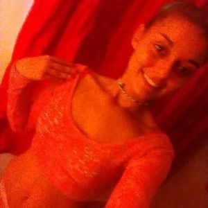 Meet your Posher, Adara